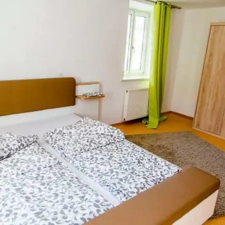 Taverna Unik Vendégház Saaldorf