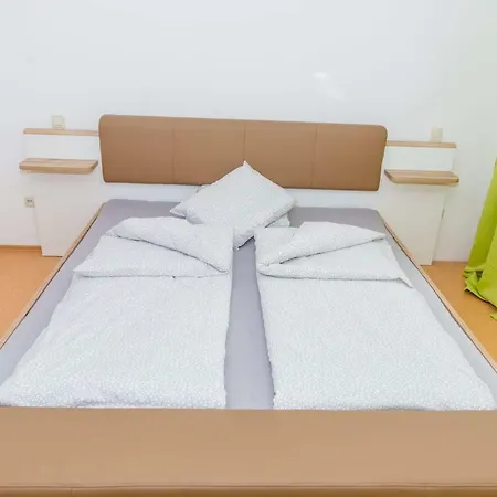 Taverna Unik Vendégház Saaldorf