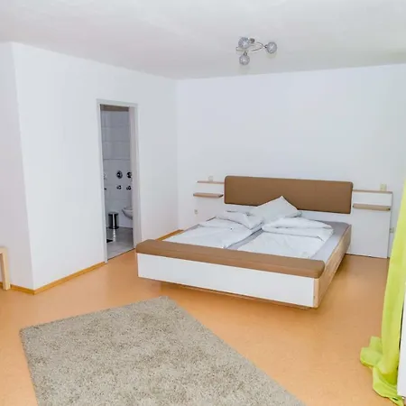 Vendégház Taverna Unik Saaldorf