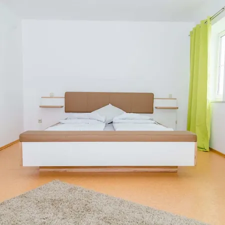 Taverna Unik Vendégház *