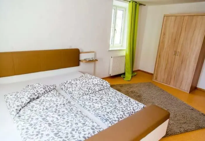 Taverna Unik Affittacamere Saaldorf